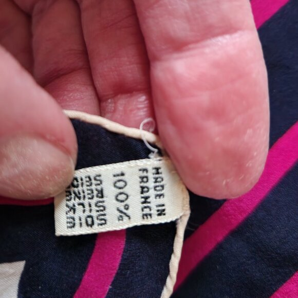 LANVIN PARIS VINTAGE 100% SILK WOMAN SQUARE SCARF GEOMETRIC DESIGN - Picture 8 of 9